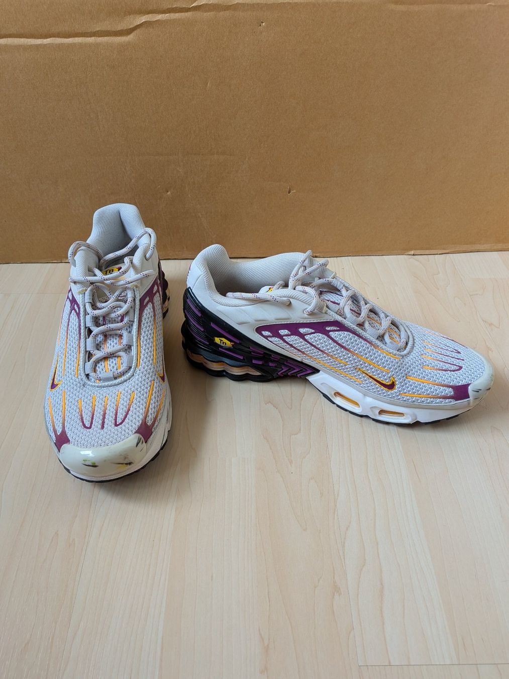 Nike Scarpe da uomo: nike air max plus 3 (light bone viotech) – Usato da Utzigen venduto da elu64