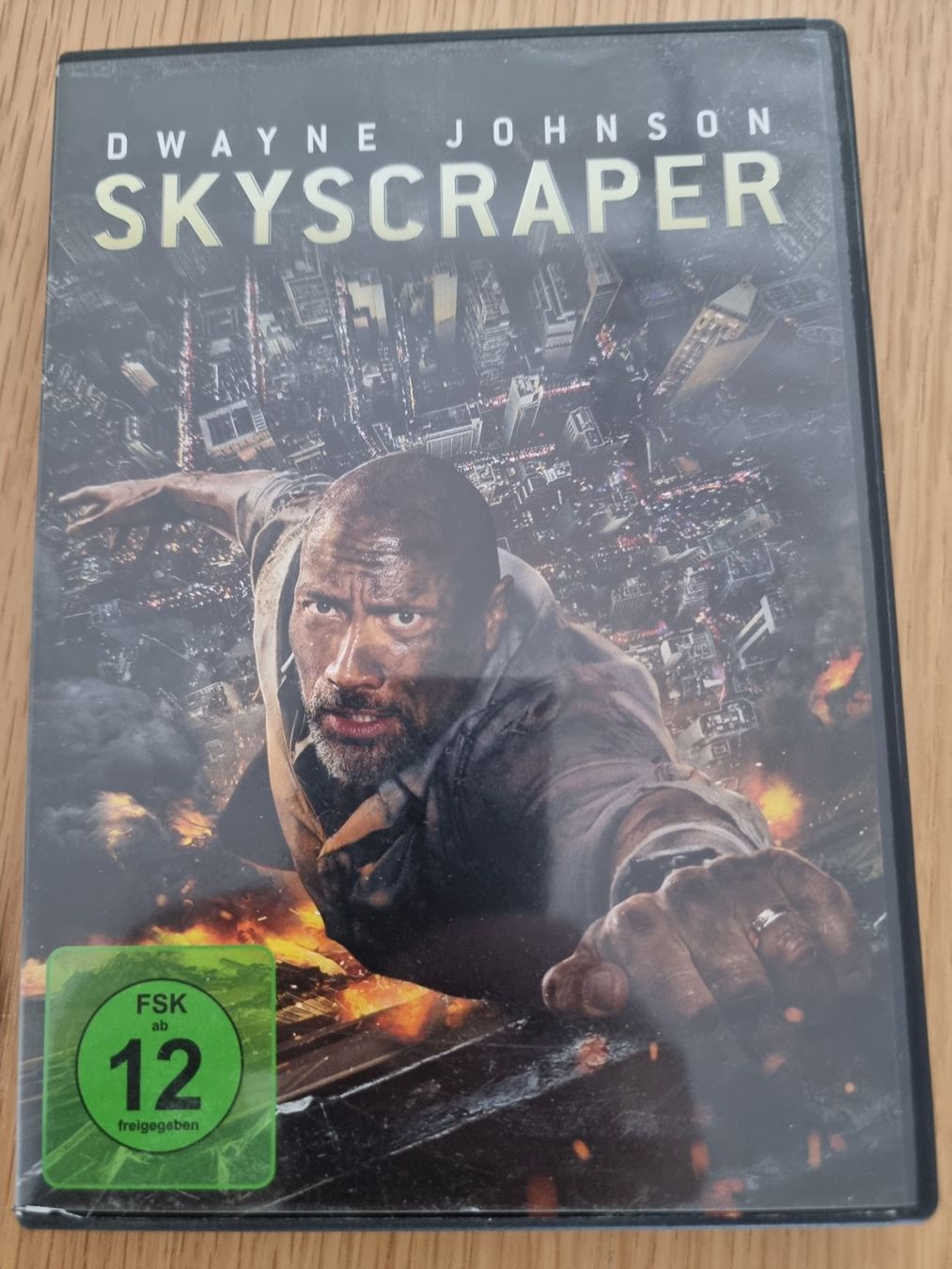 Tutti i DVDs: Skyscraper DVD mit Dwayne Johnson - Top Zustand! – Usato da Näfels venduto da energie2925