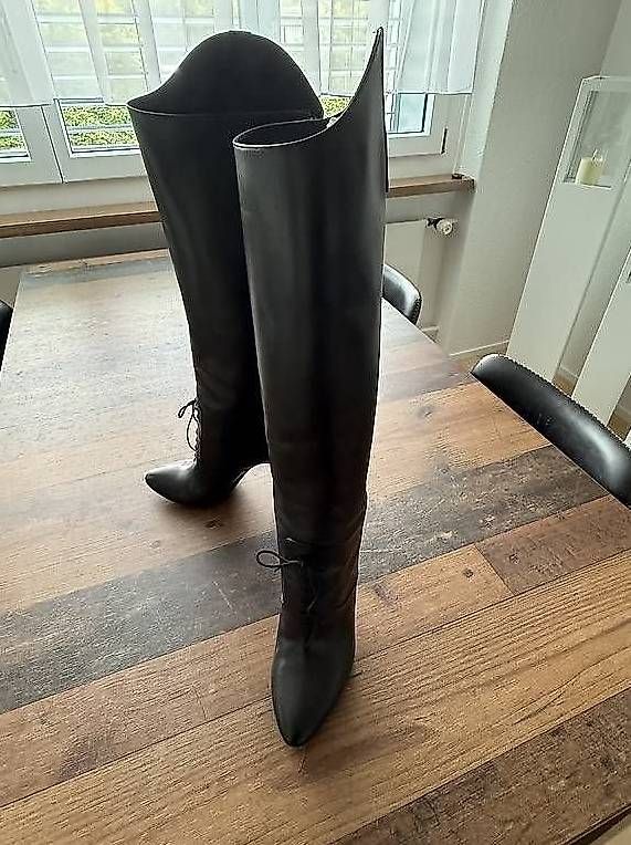 Scarpe da donna: GUCCI Stiefel Gr. 40.5 – Usato da Embrach venduto da Salesa_007 1