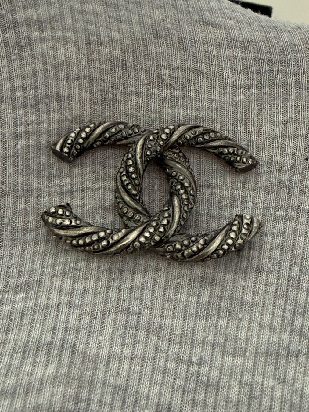 Chanel Spille & Fermagli: Orig. Chanel  Brosche selten mit Box – Usato da Wallisellen venduto da Aboutfashion 4