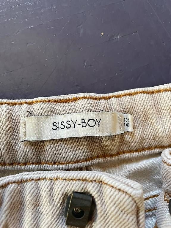 Pantaloni: Jeans shorts 134/140 – Usato da Winterthur venduto da Wyl_ma 1