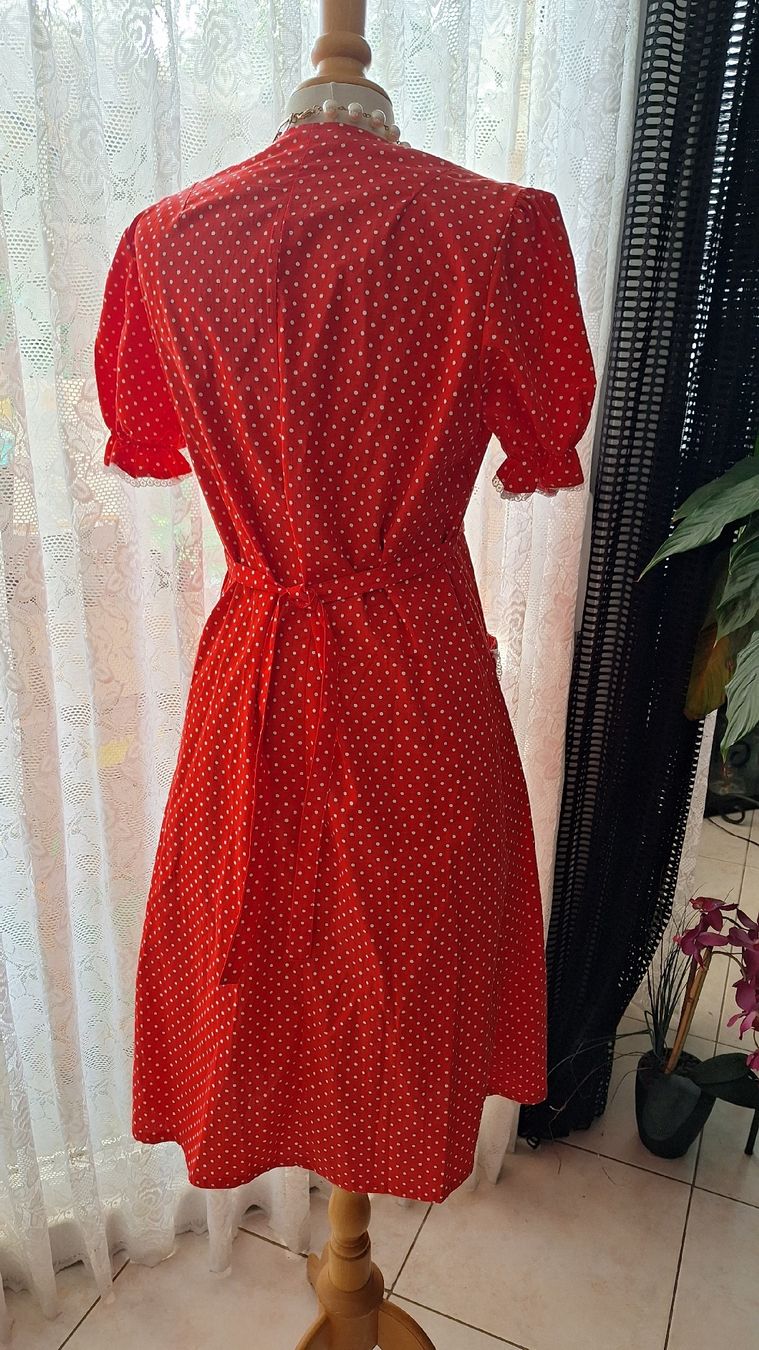 Vestiti: Robe - tablier Vintage 38 – Usato da St-Triphon venduto da Jldr0 1