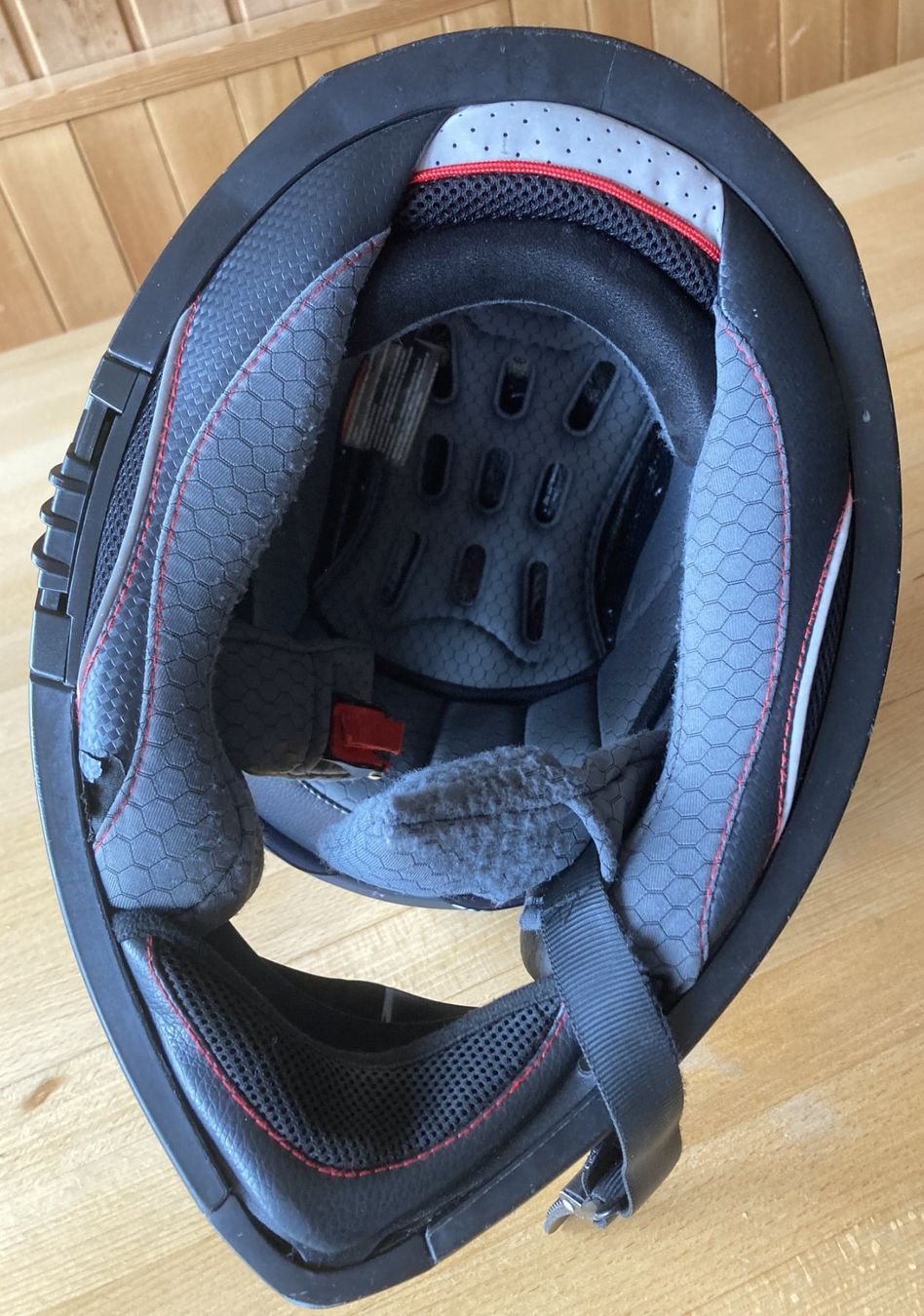 Kleiderpakete: Töff-Kombi inkl. Helm – Gebraucht aus Brünisried von maribu-8884 6