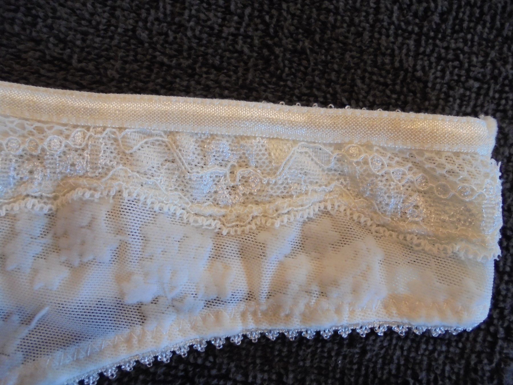 Altra biancheria intima: Neuer String Tanga mit Spitze, Grösse M – Nuovo (secondo la descrizione) da Aarau Rohr venduto da PinkSchwein 1