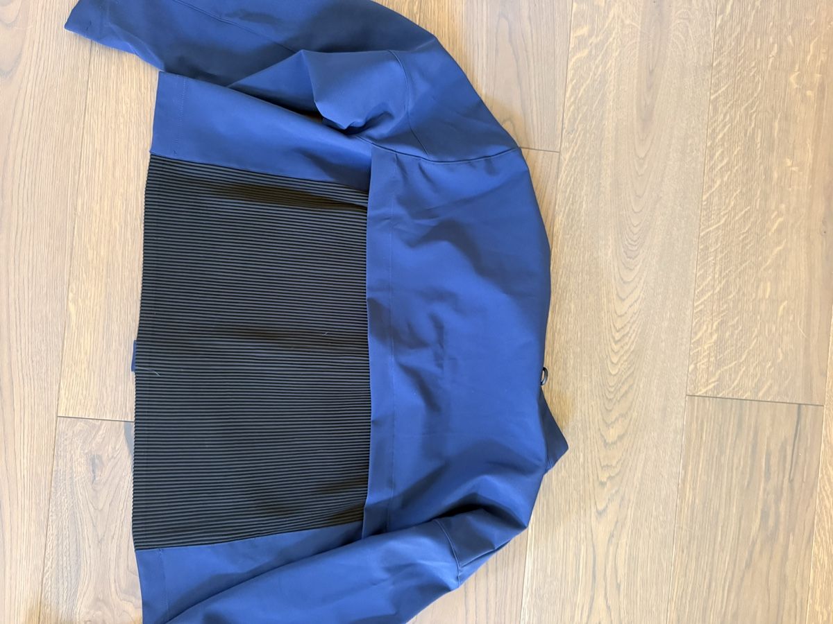 Nike Giacche: Nike Dri-Fit Jacket Navy Blue Size M – Nuovo e nell'imballaggio originale da Zürich venduto da Bellinka23 4