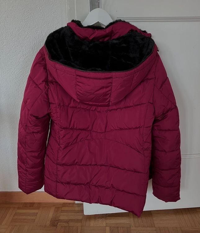 Lotti di vestiti: 2 Daunenjacken zu 1 Preis! Gr. 38 – Usato da Olten venduto da Dickbrave 1