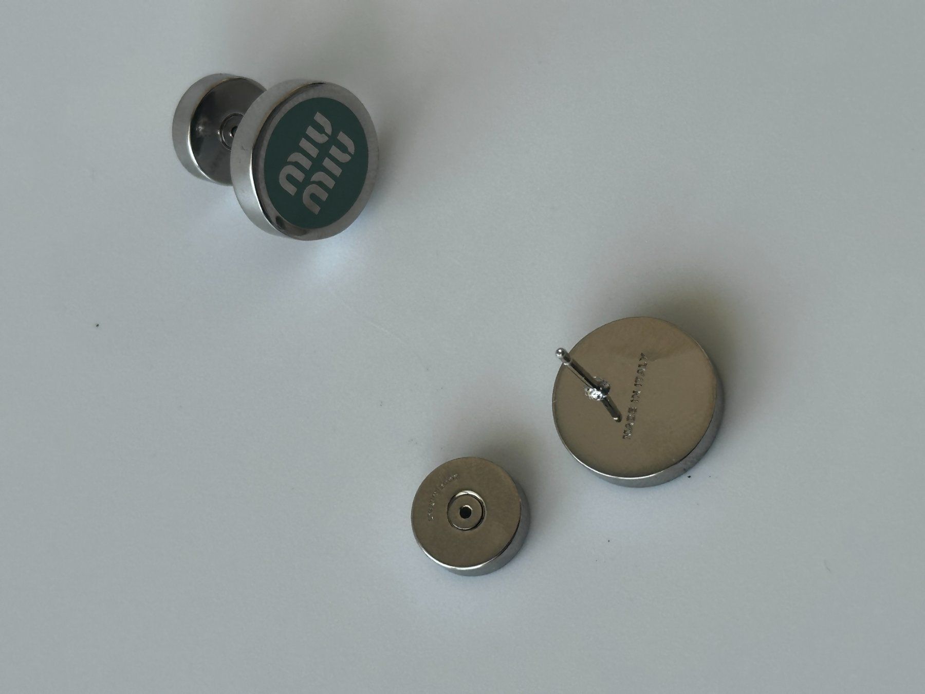 Miu Miu Orecchini pendenti & Orecchini a lobo: New earrings Miu Miu – Nuovo e nell'imballaggio originale da Lugano venduto da juledo 4