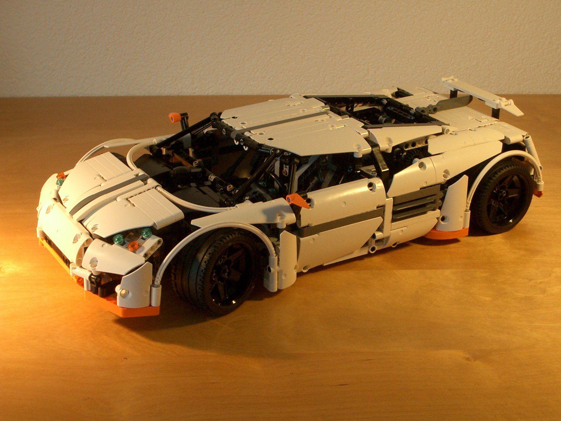 Lego Kit di costruzioni: LEGO Technic MOC Supercar / Sehr Selten !!! – Nuovo (secondo la descrizione) da Thun venduto da Fontastic69