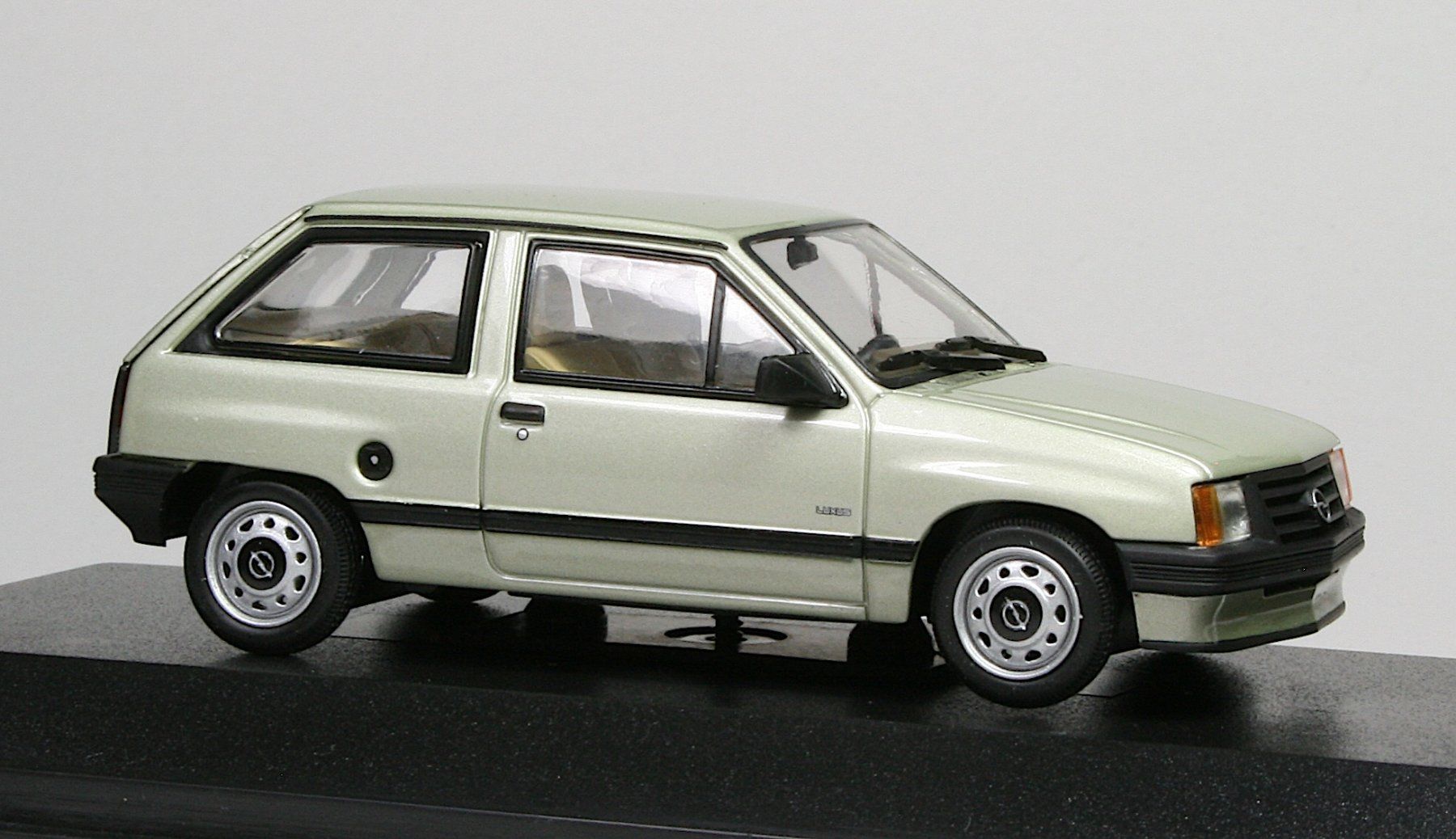 Minichamps Voitures modèles: Opel Corsa A – Neuf avec emballage d'origine à Elsau par Peekay8 6