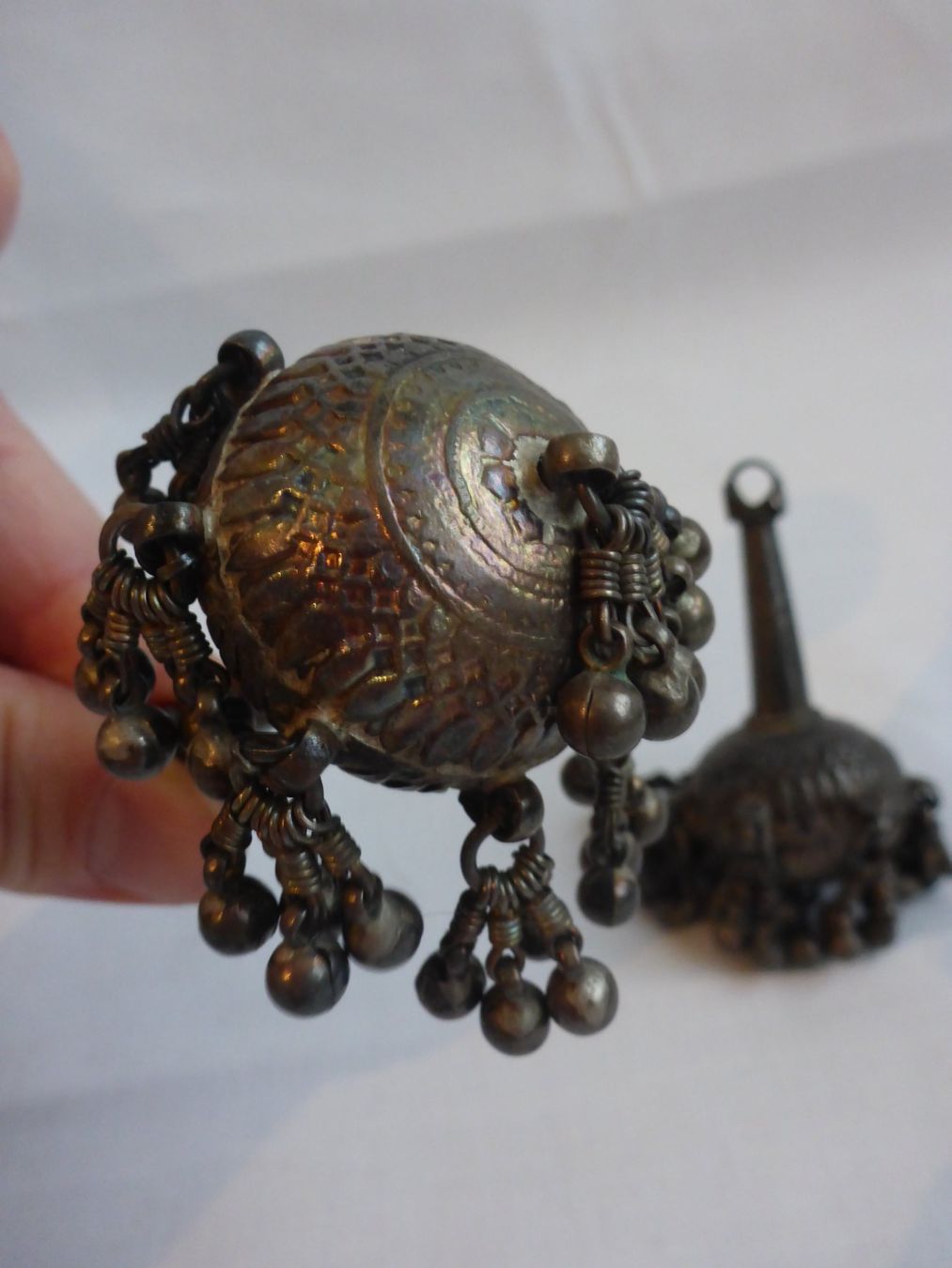 Tutte le decorazioni: 2 antike Quasten aus Metall – Usato da Zürich venduto da leia12 3