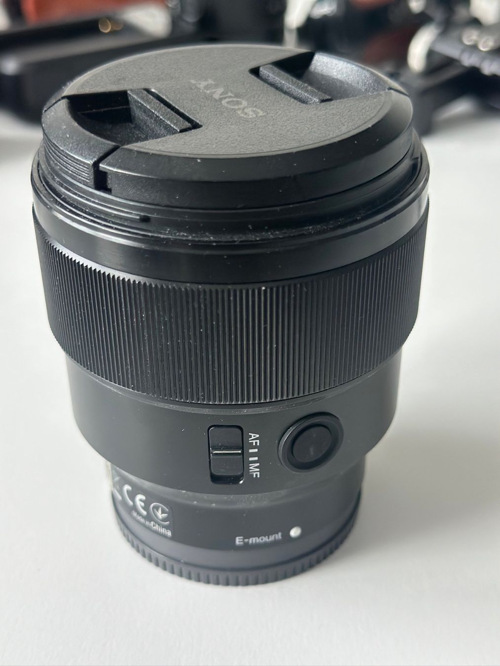 Sony Obiettivi: Sony FE 1.8/85 Objektiv E-Mount guter Zustand – Usato da Kloten venduto da Wharum 1