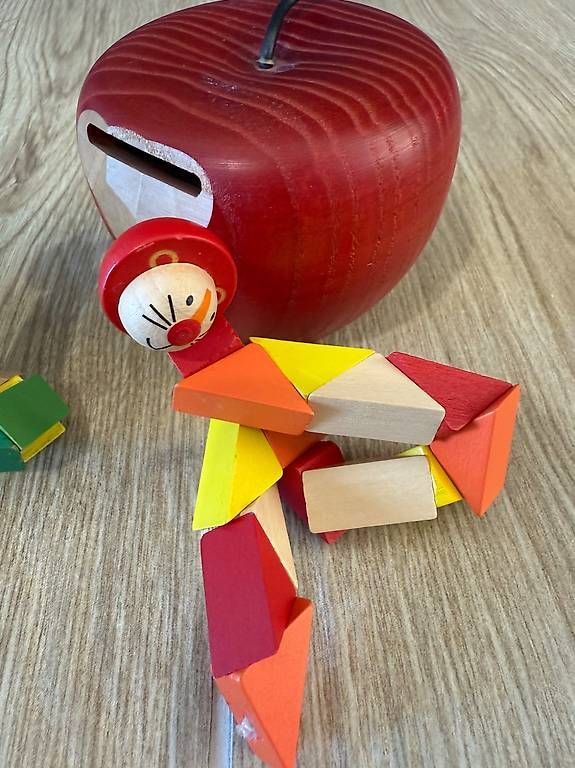 Giocattoli: Holzspielzeugen- set Apfel-Spardose – Usato da Leissigen venduto da SKcool 3