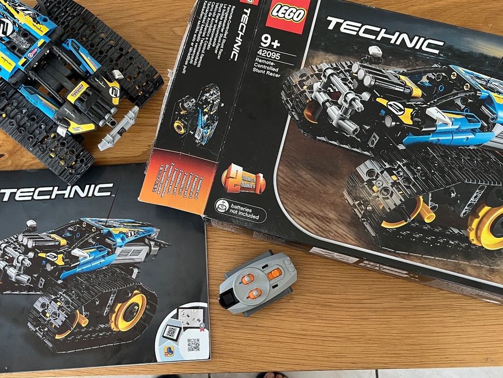 Lego Technic 42095 ab 9+ (Gebraucht) in St.Pantaleon für CHF 80 – mit ...