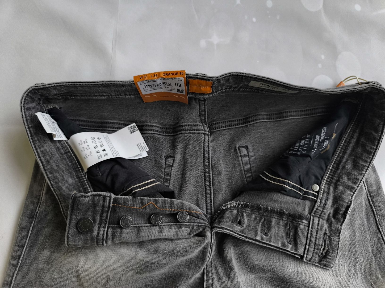 Hugo Boss Jeans: Hugo Boss Jeans Mann 31/34 – Nuovo e nell'imballaggio originale da Oensingen venduto da Outlet_Super_Sale 4