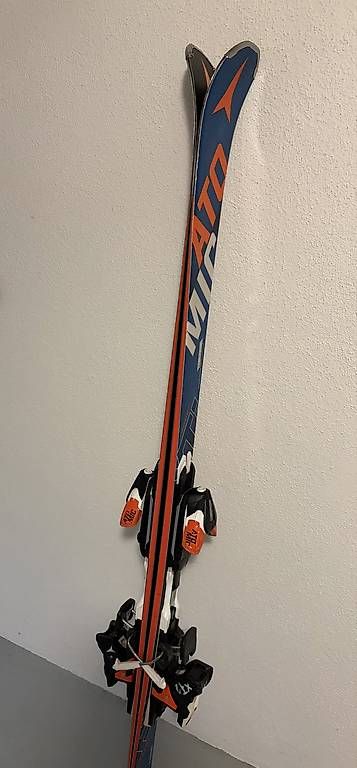 ATOMIC XTi 164㎝ Ski Atomic Redster XTi, 164cm, 12m Radius (Gebraucht) in Kilchberg