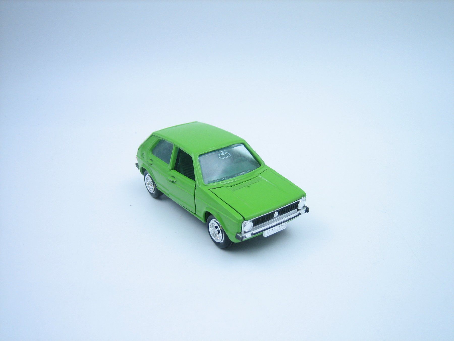 Gama Modellini d'auto: VW Golf Gama Mini 1:43 – Usato da Zürich venduto da Tomi118 3