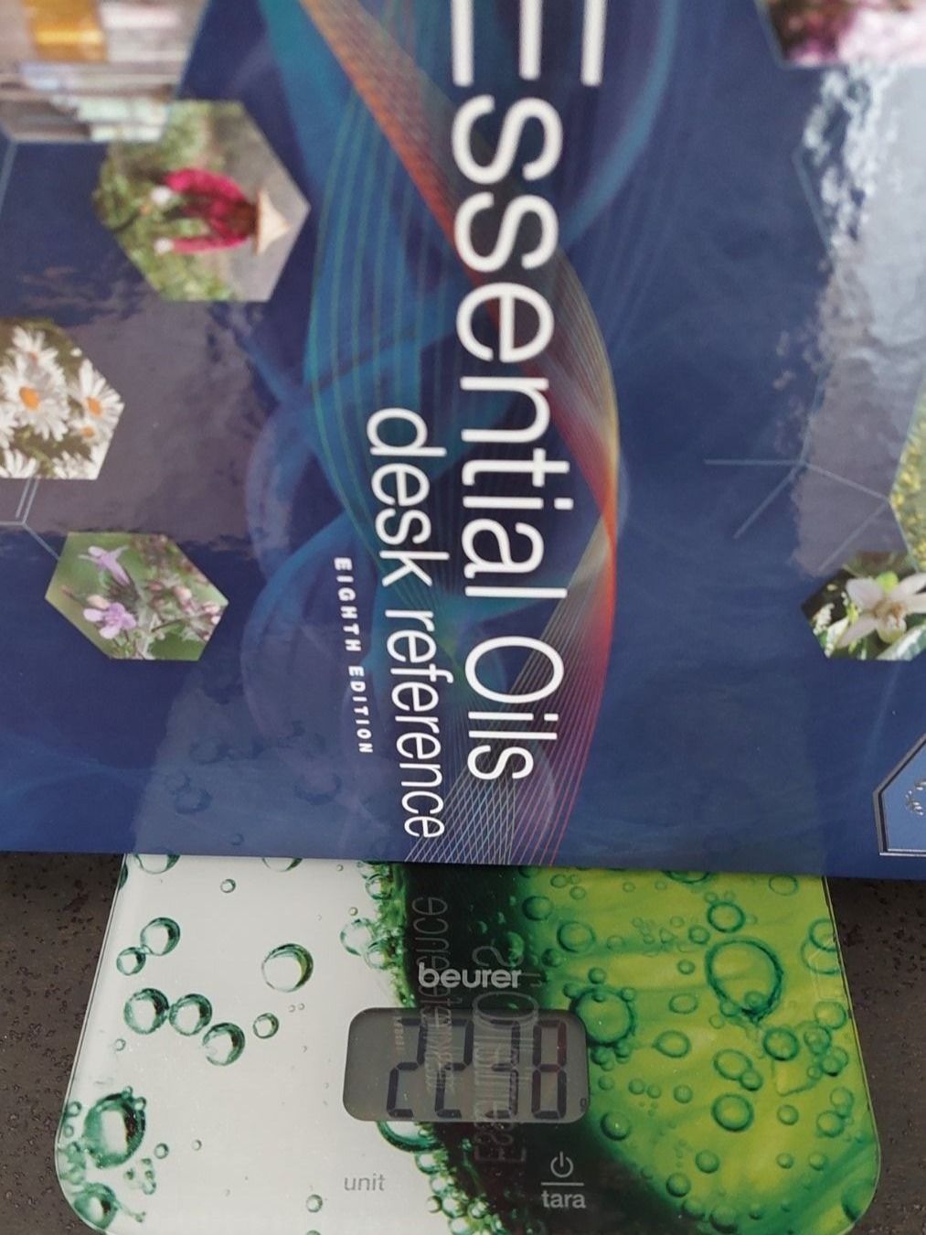 Libri: Buch ätherische Öle – Young Living Reference 2019 – Nuovo (secondo la descrizione) da St. Gallen venduto da Ammora 3