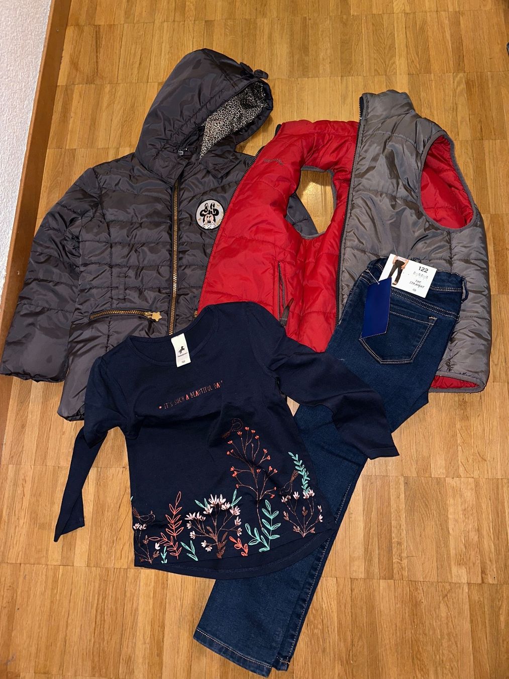 Lotti & Set di vestiti: Kleiderpaket Gr. 122 – Usato da Untersiggenthal venduto da Sonnenschein015