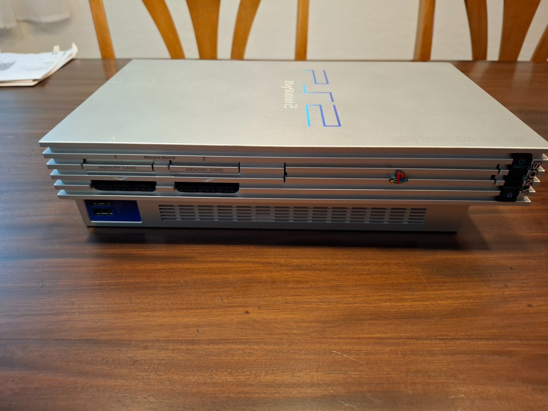Sony Konsolen: PS 2 Fat Silber Set revidiert (refurbished) – Gebraucht aus Gipf-Oberfrick von Konsolen_Colin 2