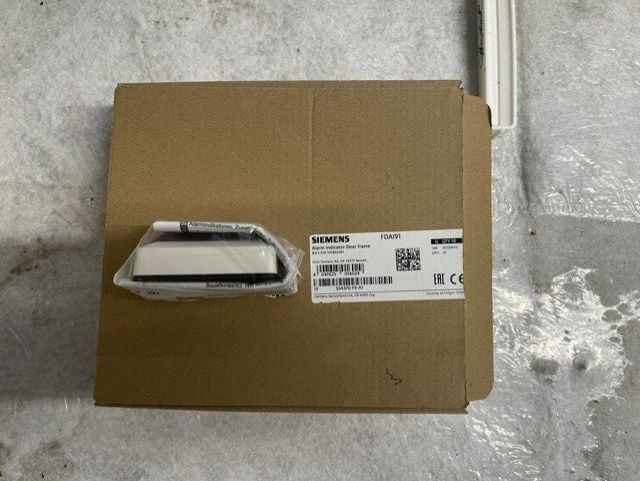 Siemens Componenti elettronici: SIEMENS FDAI91 Alarm Indicators Door Frame Adapter neu – Nuovo e nell'imballaggio originale da Lichtensteig venduto da Erte75