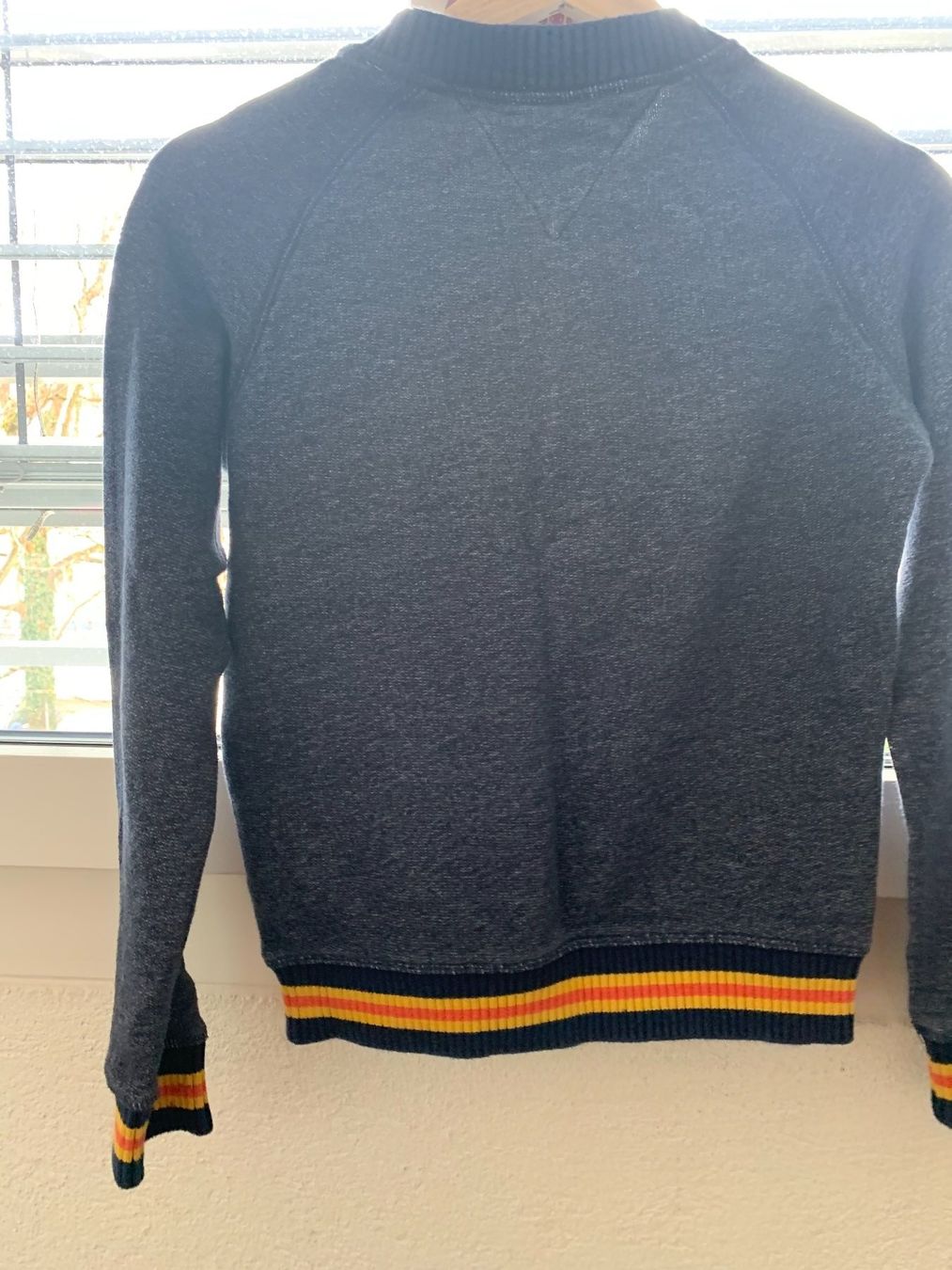Maglioni & Felpe: Pulli Jungen  8-10Y Tommy Hilfiger – Usato da Wettingen venduto da Green183 2