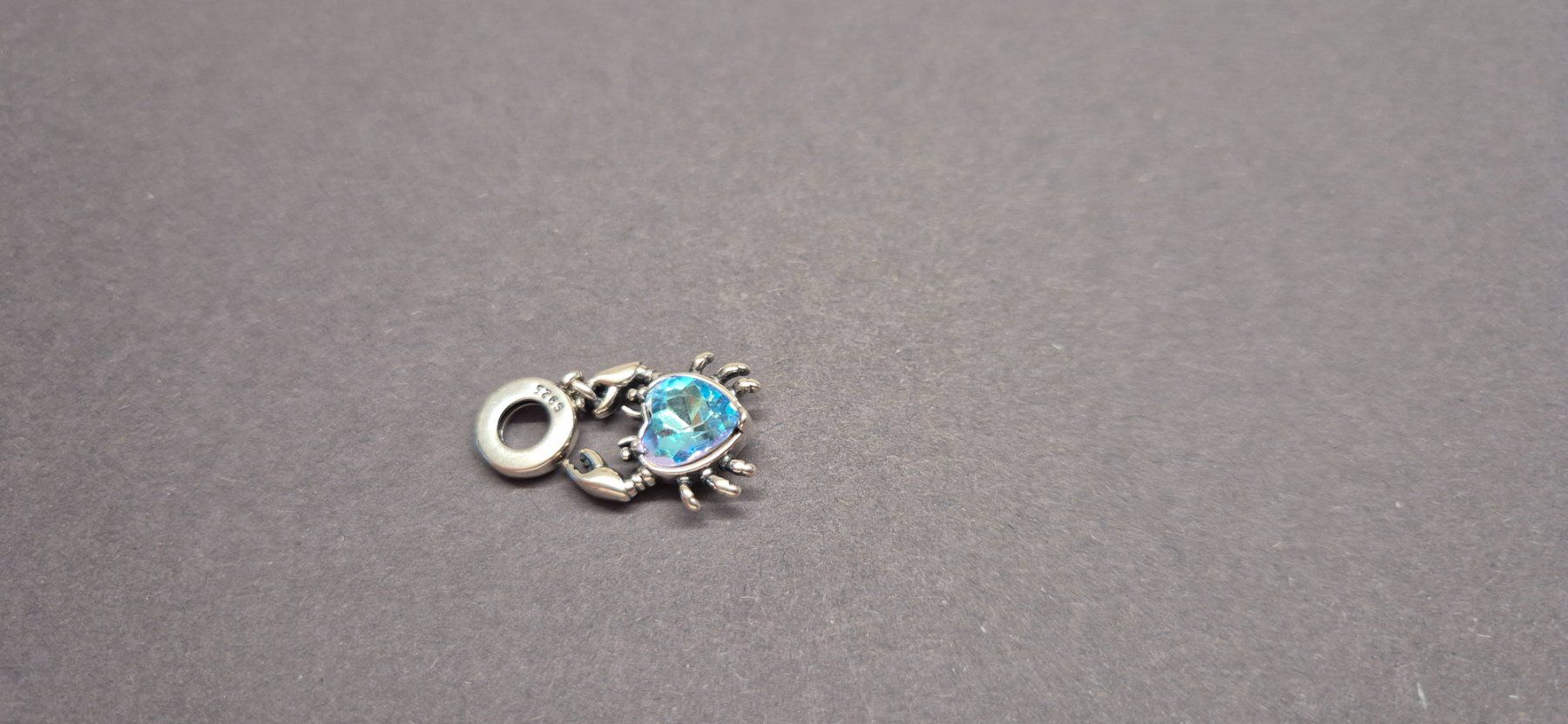 Ciondoli: Charm Krabbe blau +Garantie – Nuovo (secondo la descrizione) da Rotkreuz venduto da Carbone_Bijou-Shop 1