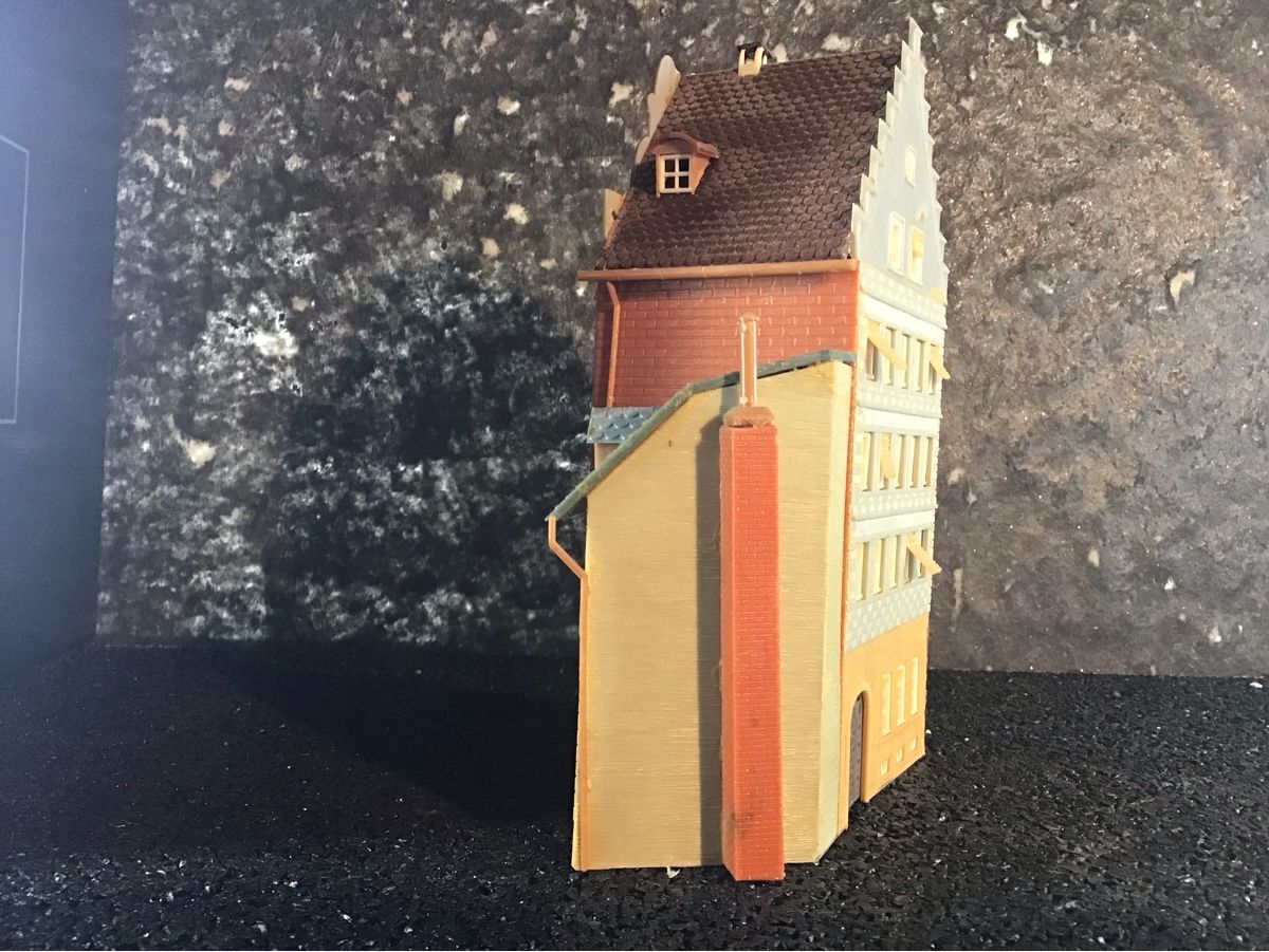 Modellbausätze & Standmodelle: MODELL GEBÄUDE HAUS – Gebraucht aus Männedorf von Spezial-Modelle 1