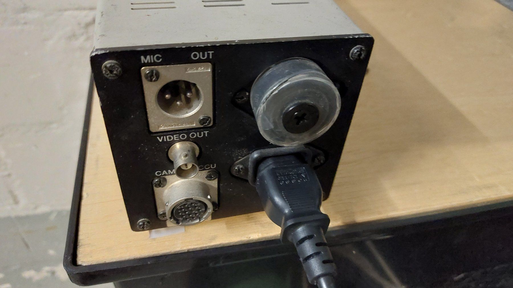 Sony Videocamere: Sony CMA-8 Profi Netzteil – Usato da Rheineck venduto da FMPTV 1