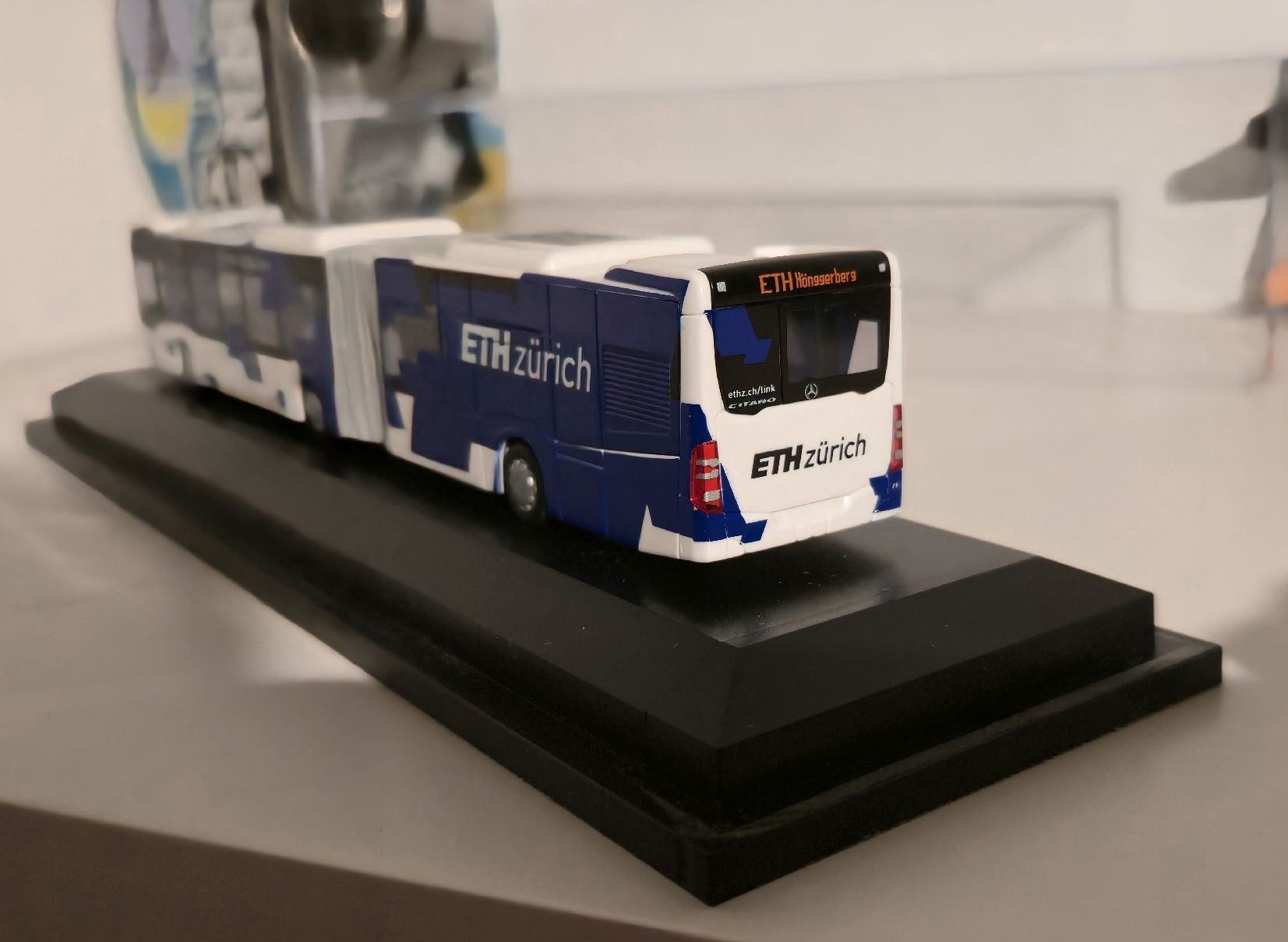 Mercedes-Benz Modellini d'auto: ETH Zürich Link Bus Modell - inklusive Display Box – Nuovo (secondo la descrizione) da Koppigen venduto da sas_9kpl 4