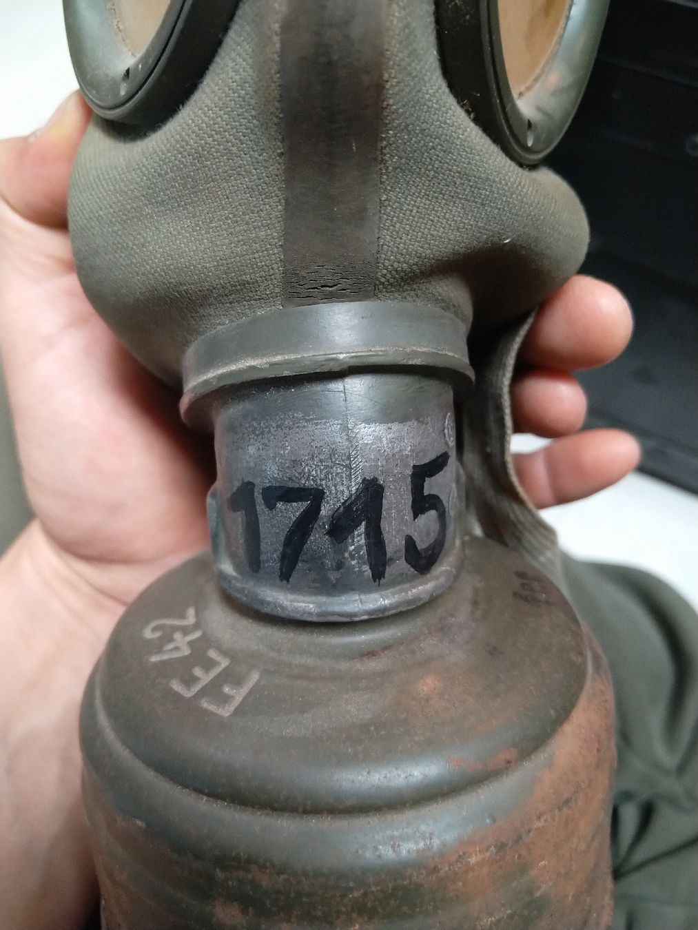 Uniformi: 3 masques à gaz Allemand WW2 – Usato da La Place (Ayent) venduto da s4c4 7