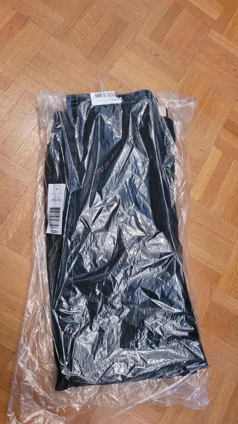 Pieces Jeans: Neue Jeans – Nuovo e nell'imballaggio originale da Uster venduto da 13smiley13 9