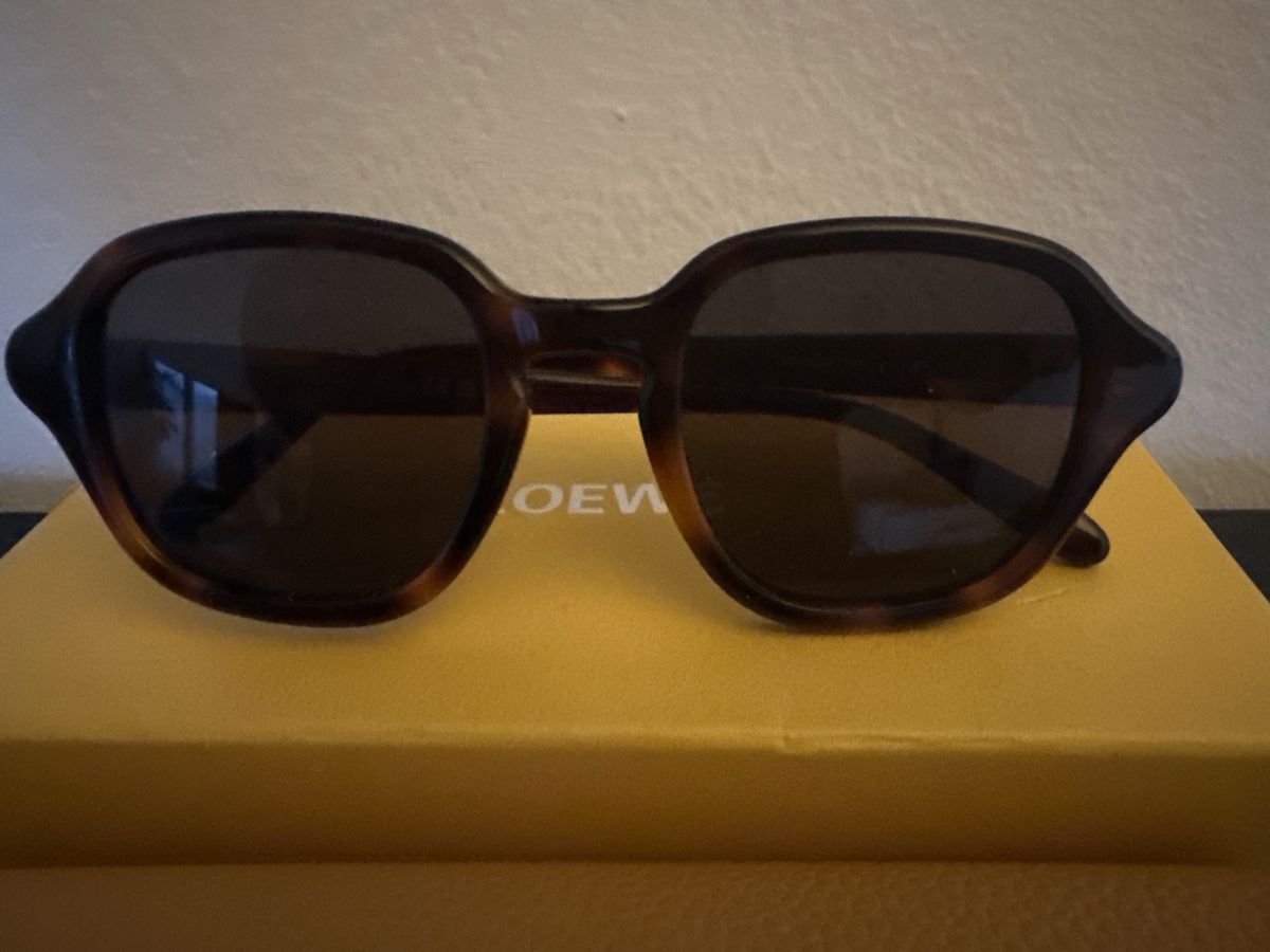 Loewe Occhiali & Lenti: Loewe Sunglasses LW40035I 52J Brown Tortoise Shell – Nuovo (secondo la descrizione) da Zürich venduto da Curated.Chapters 3
