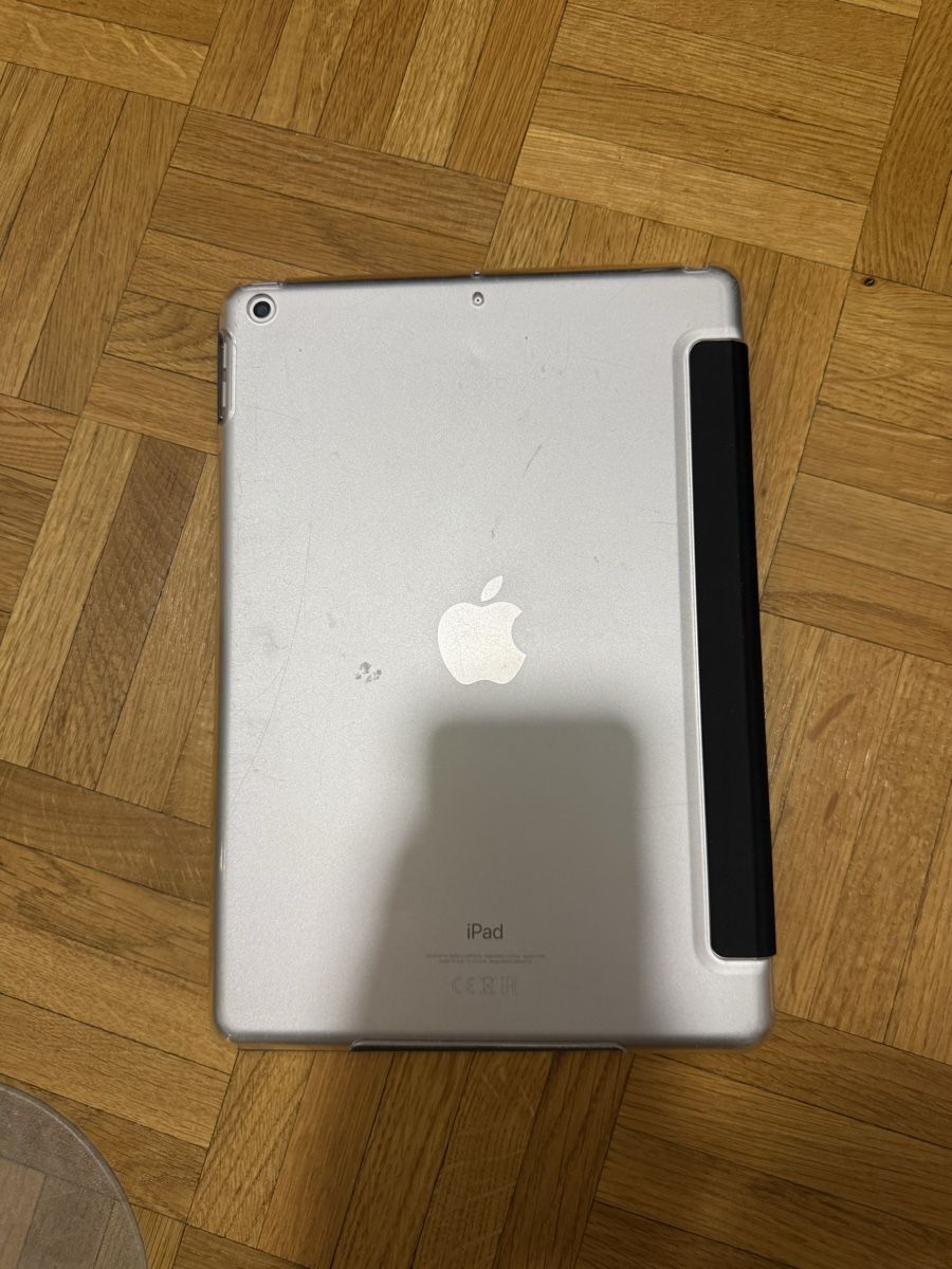 Apple Tablet PC: Apple iPad A2197 (7th generation) – Usato da Genève venduto da hai_2rp8 2