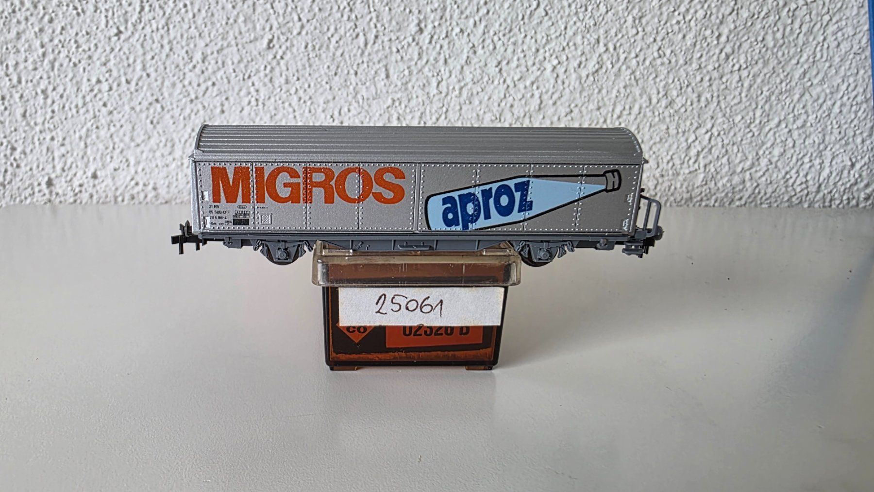Roco Modelleisenbahnen: Hbis Migros/Aproz – Gebraucht aus Wittenbach von Hase113