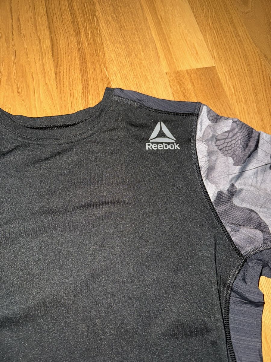 Reebok T-shirt: Reebook Trainingsshirt **NEUWERTIG** – Nuovo (secondo la descrizione) da Allschwil venduto da KShing 2