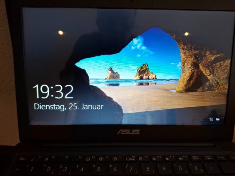 Samsung Tablet PC: Samsung Tablet – Difettoso da Schlieren venduto da Alena020_0