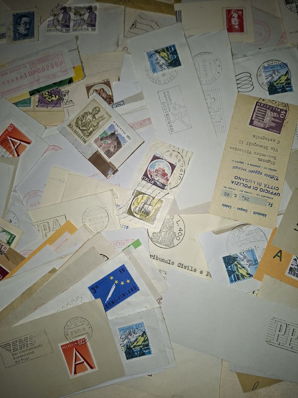 Tutti i francobolli: Hunderte Briefmarken und Stempel weltweit  – Usato da Masein venduto da vin_5yx5 2