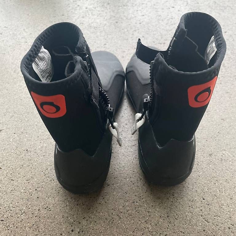 Decathlon Herrenschuhe: NEOPRENSCHUHE MARKE DECATLON – Gebraucht aus Biel/Bienne von inf_ssm8 3