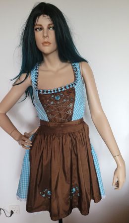 Dirndl von Landhaus Grösse 38