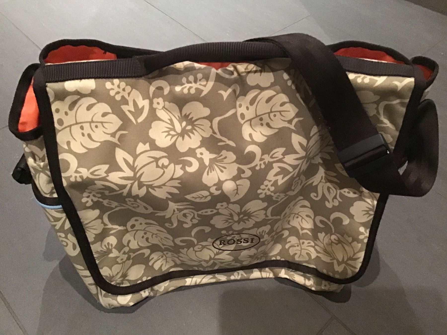 Rossis Kindertaschen: Wickeltasche inkl. Wickelunterlage – Gebraucht aus Zeihen von coke.chips