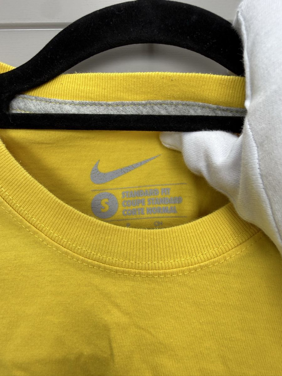 Nike T-shirt: Nike Tee – Usato da Lausanne venduto da Unehistoiredesapes 3