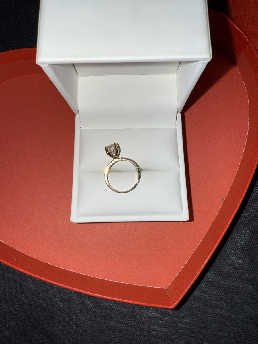 Bagues: Verlobungsring Oval 18 karat Gold – Neuf (Voir description) à Zürich par Dalia.ababssa 5