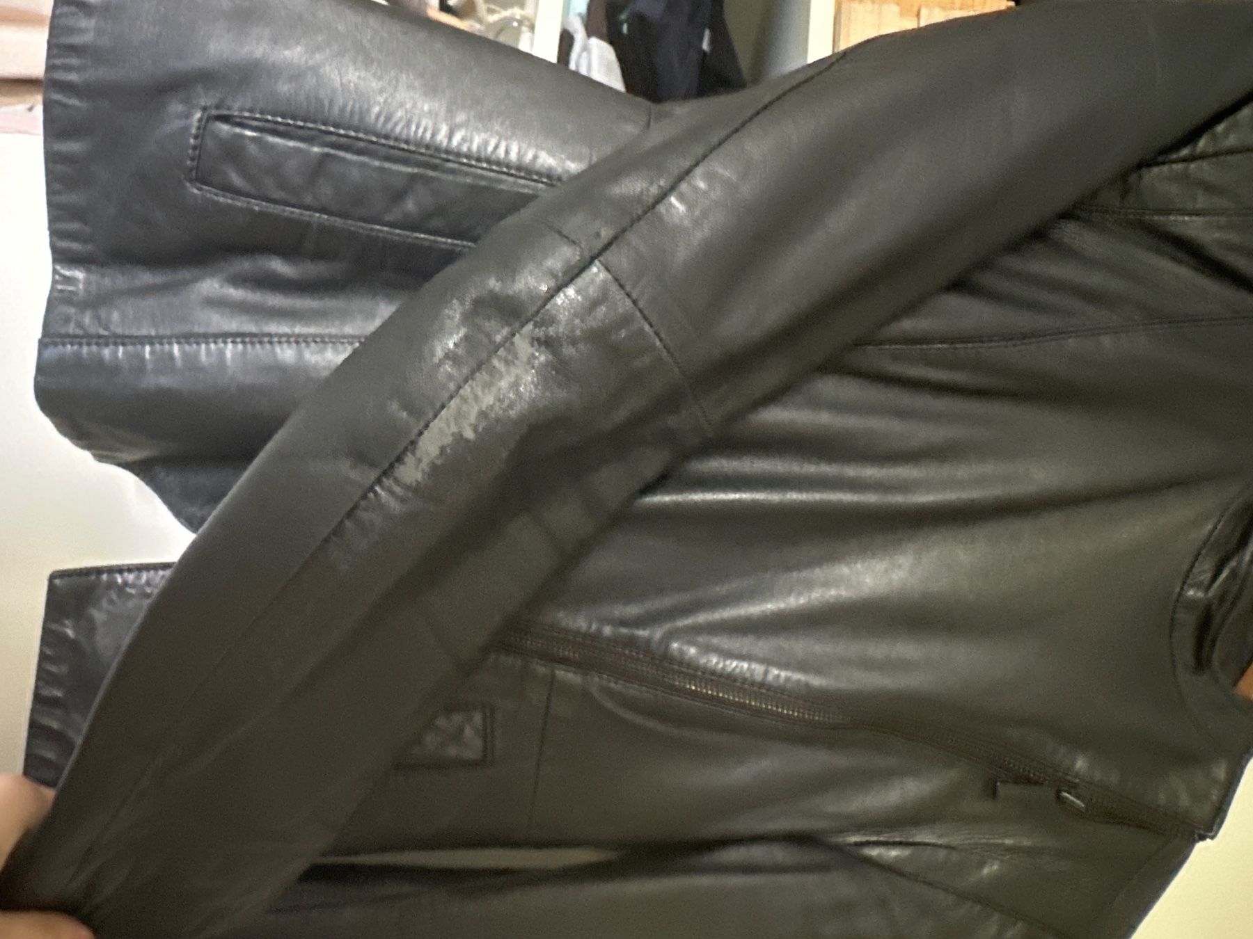 Calvin Klein Giacche: Calvin Klein Black Leather Jacket, Size S - Great Find! – Usato da Zürich venduto da car_68nt 7