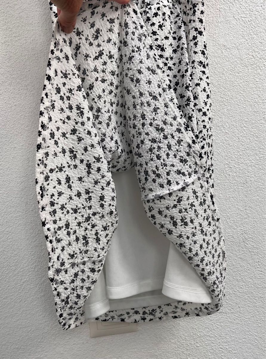 Bershka Vestiti: Sommerkleid Blumenmuster mit Schnürung – Usato da Gipf-Oberfrick venduto da sin_x2lt 2