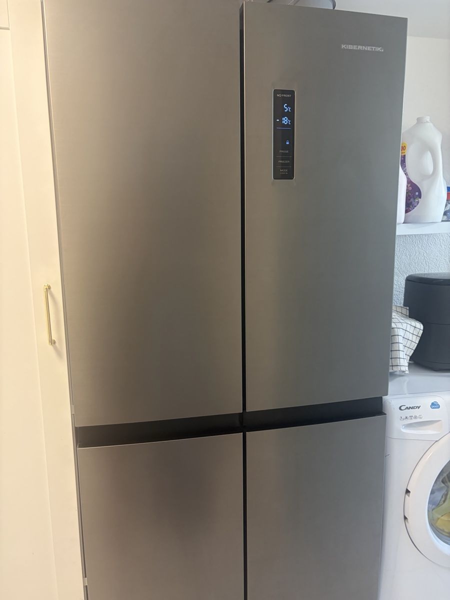 Frigoriferi & Refrigeratori: Kühl-Gefrierkombination Silber Zustand gut – Nuovo (secondo la descrizione) da Dietikon venduto da adr_pw26 2