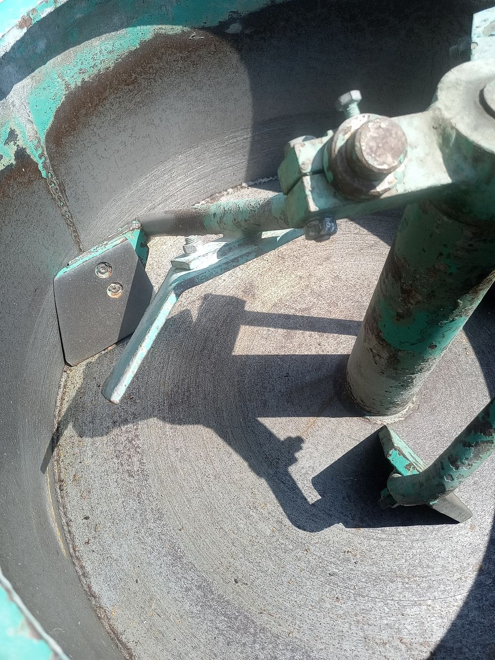 Tutte le macchine: Zwangsmischer / Betonmischer Huggler – Usato da Busswil b.Melchnau venduto da Morgen77 4