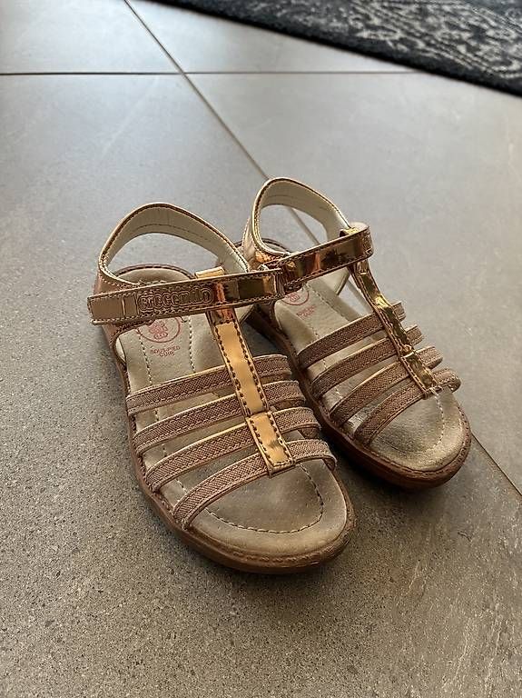 Scarpe per ragazze: Sandales en cuir 26 – Usato da Le Mont-Pèlerin venduto da gir_9lpq