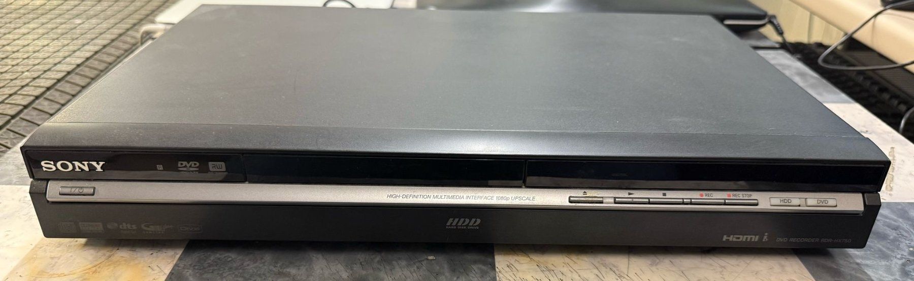 Sony Sistemi audio & multimediali: Sony RDR-HX750 DVD Recorder – Usato da Oberengstringen venduto da Limmat8102