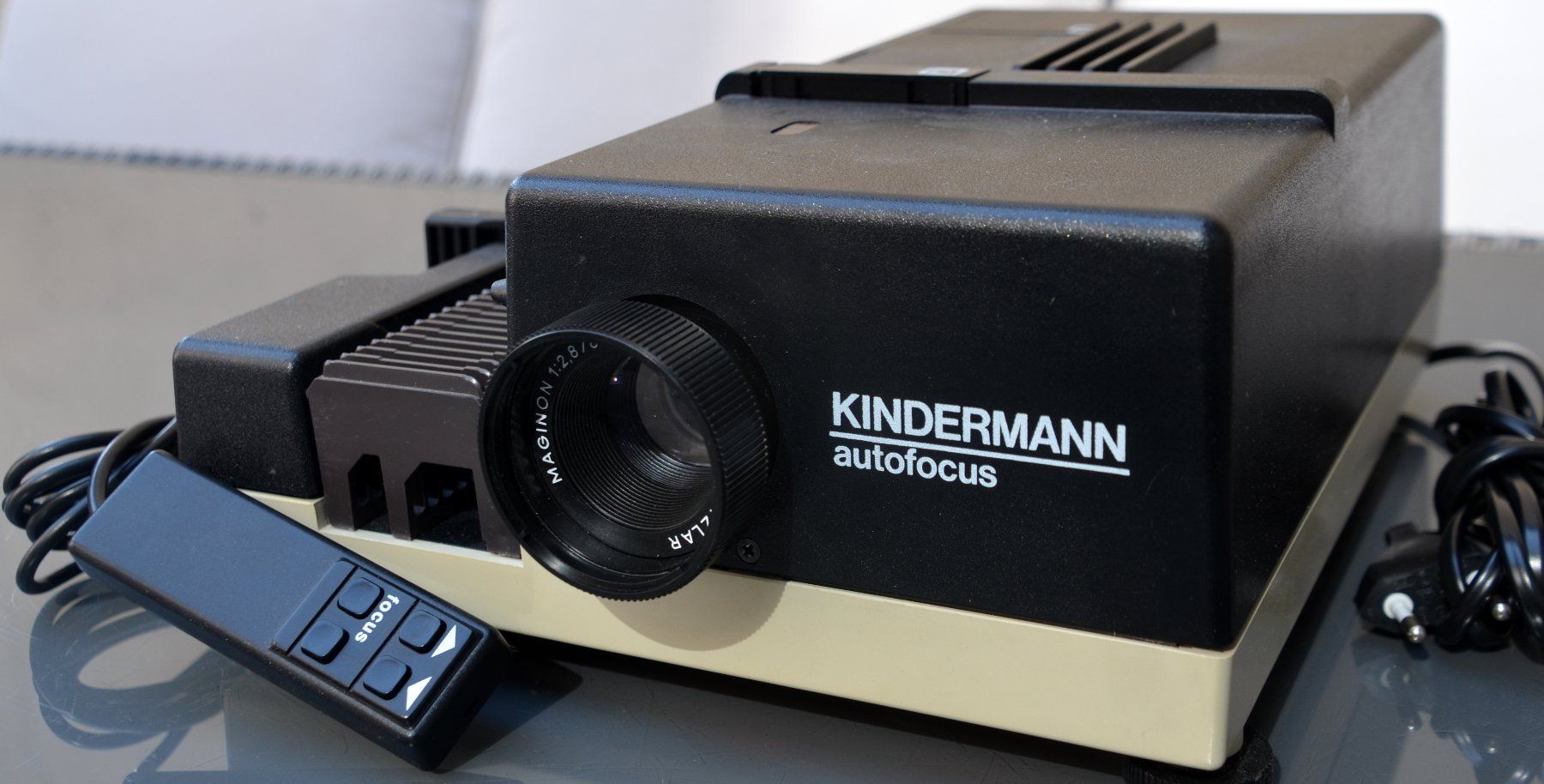 Proiettori: Kindermann autofocus Diaprojektor / projecteur – Usato da Collonges venduto da arashee 1
