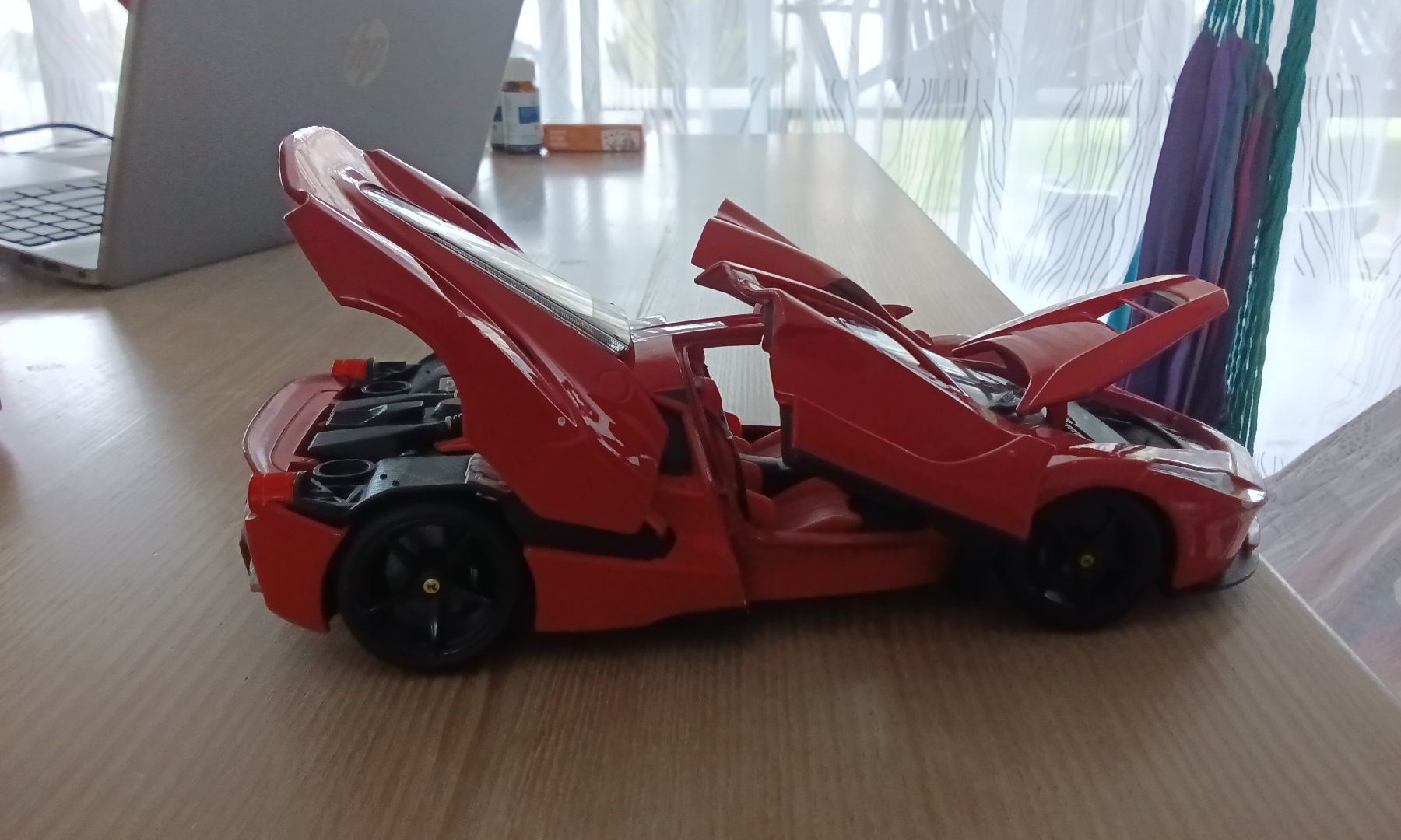 Giocattoli: Ferrari "LaFerrari" – Usato da Madiswil venduto da Power079